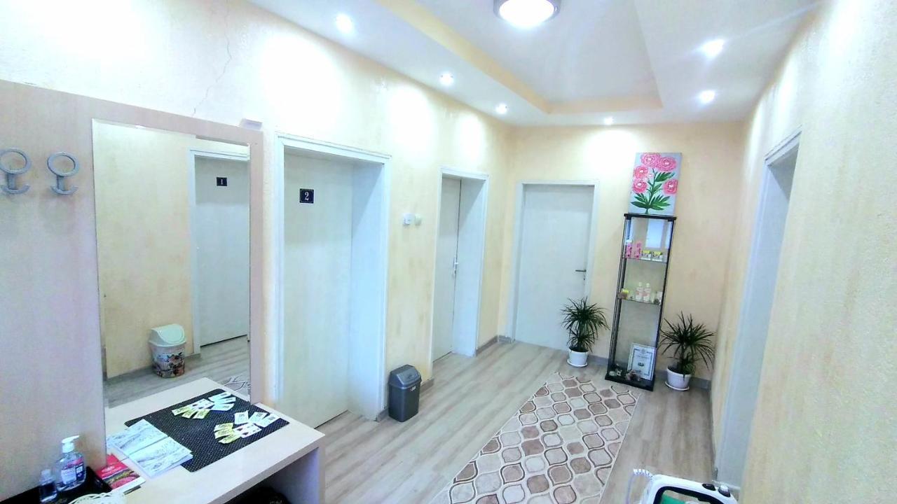 Rose & Water Guest House Pavel Banya Exterior foto